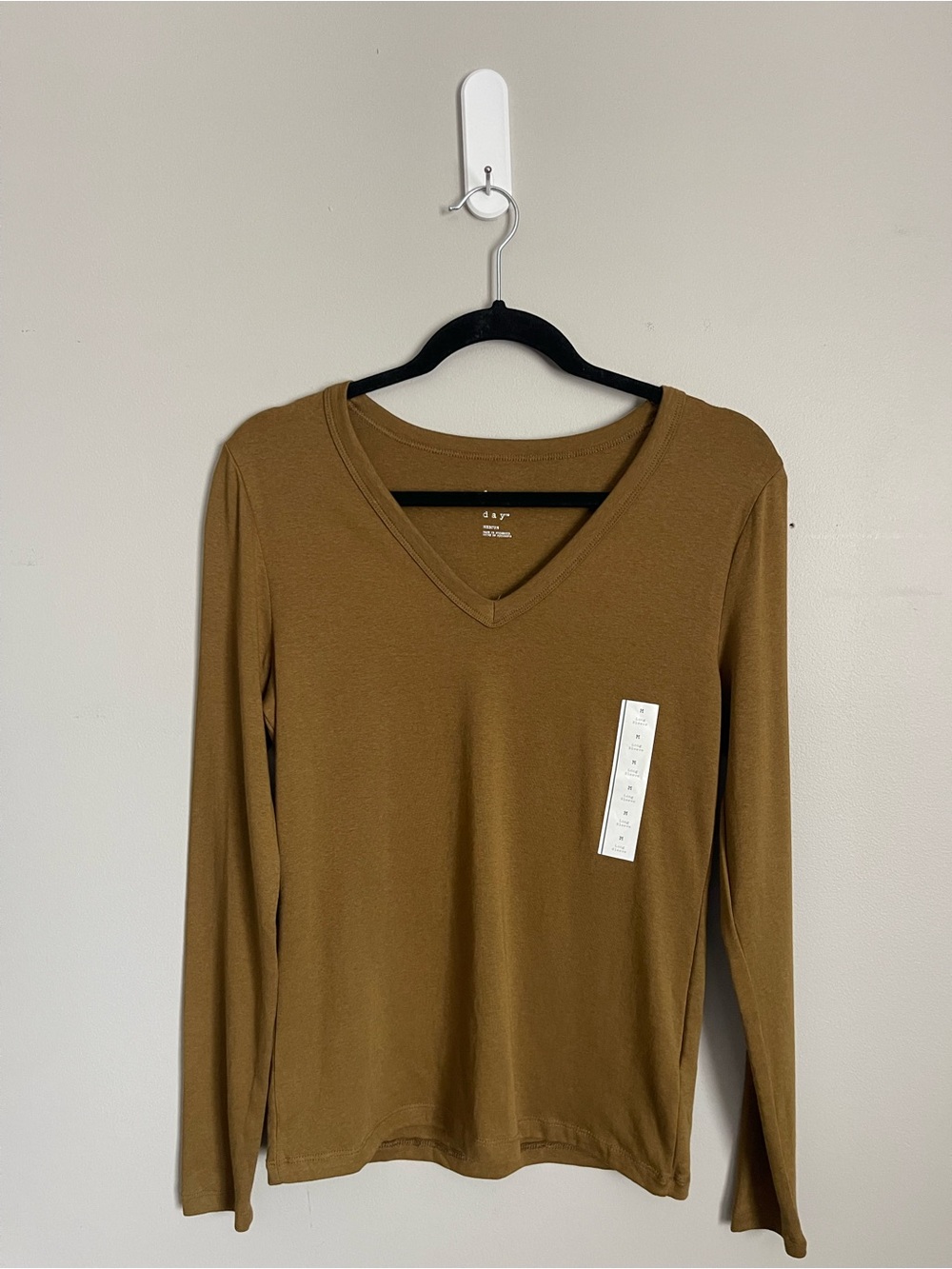A NEW DAY | Olive Brown V-Neck Long Sleeve Tee Sz M